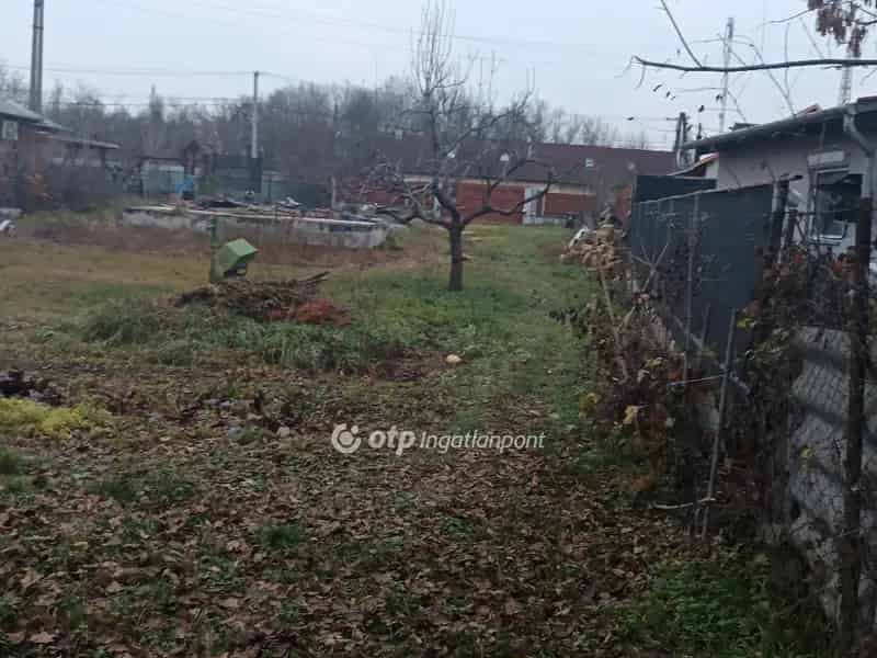 Telek Kiadó , Szigetszentmiklósi járás, Közép-Magyarország