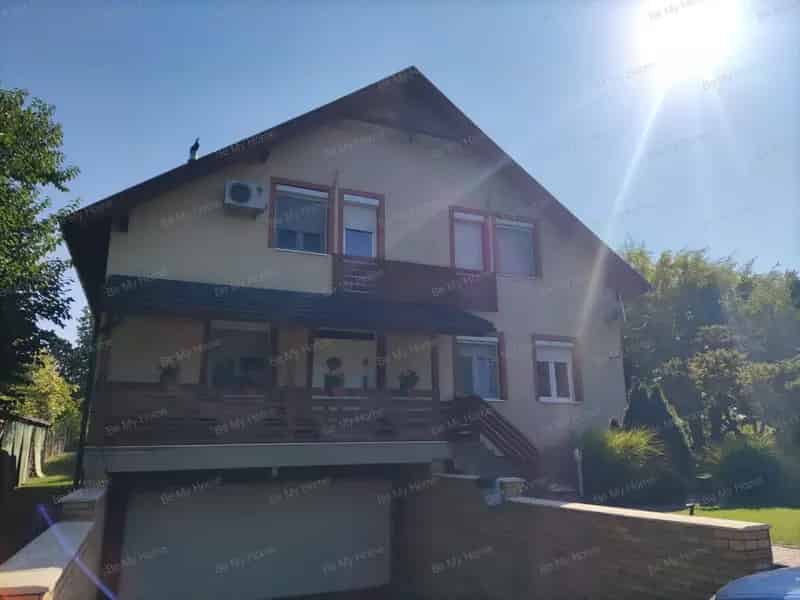 Ház Kiadó , Dunakeszi járás, Közép-Magyarország