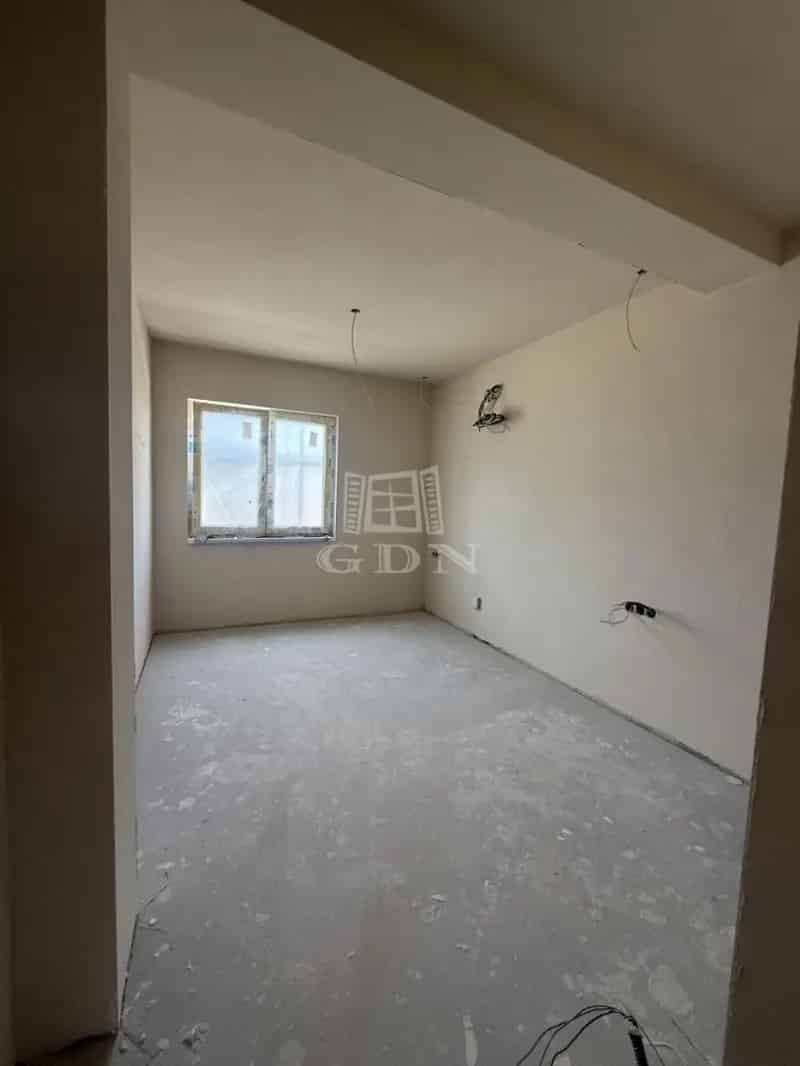 Ház Kiadó , Budapest, Közép-Magyarország