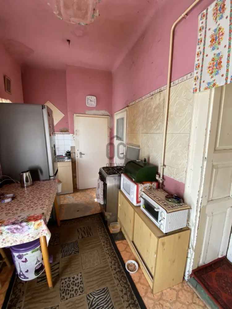 Ceglédi 50 nm-es családi ház eladó - Befektetésre alkalmas