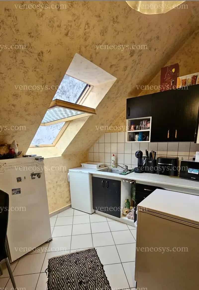 Megvásárlásra Eger belvárosában egy 1 emeleti, 2 szobás lakást.