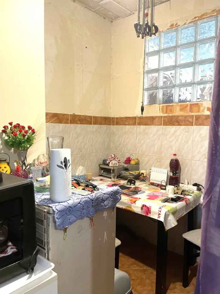 Péceli sorházi lakás eladó - részben felújított