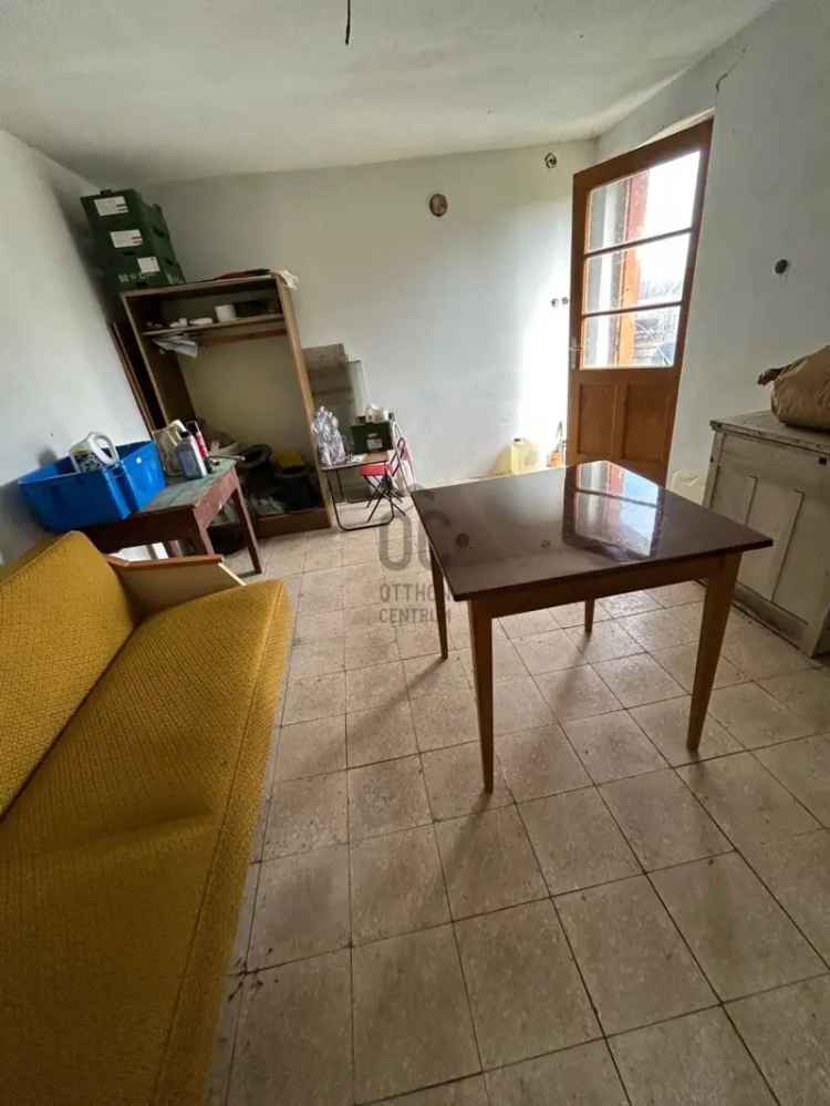 Telek Kiadó , Ceglédi járás, Közép-Magyarország