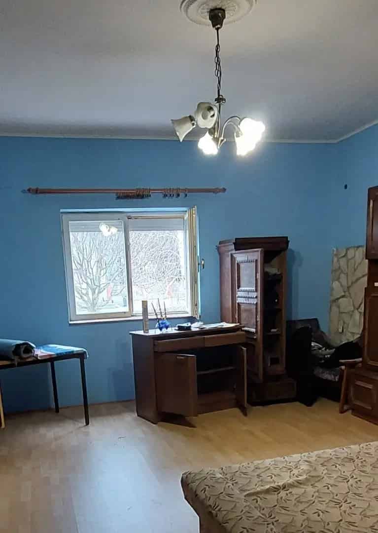 Ház Kiadó , Pécsváradi járás, Dunántúl