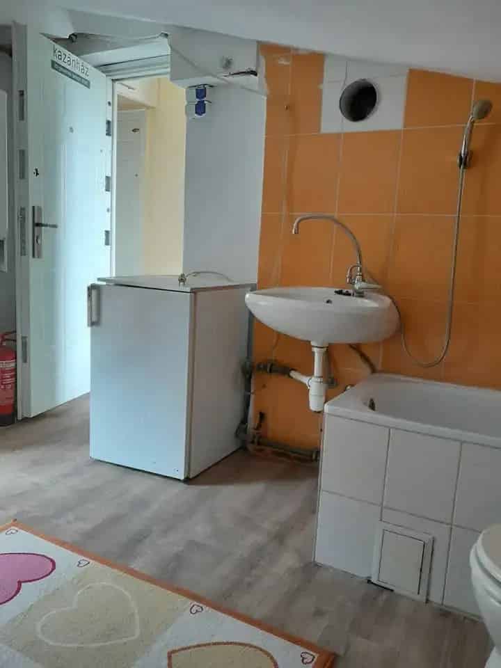 Szoba Eladó , Közép-Magyarország