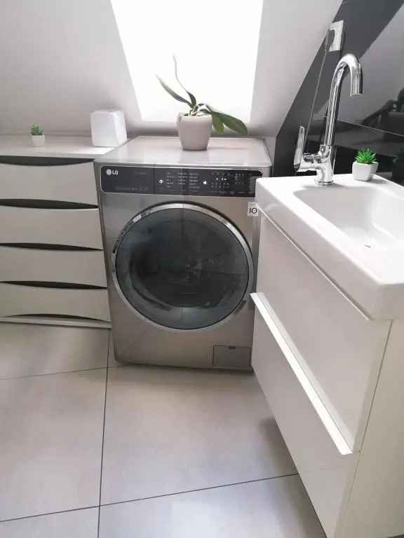 Lakás Kiadó , Mikszáth Kálmán utca, Székesfehérvár, Dunántúl