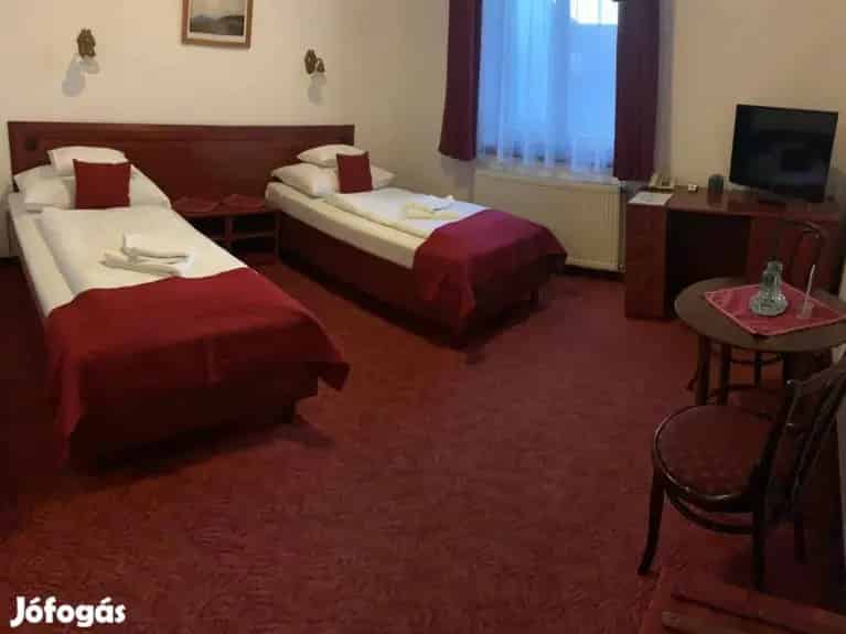 Budaörsi 14 szobás hotel - Budaörs, Nyaralók, üdülők - Jófogás Ingatlan