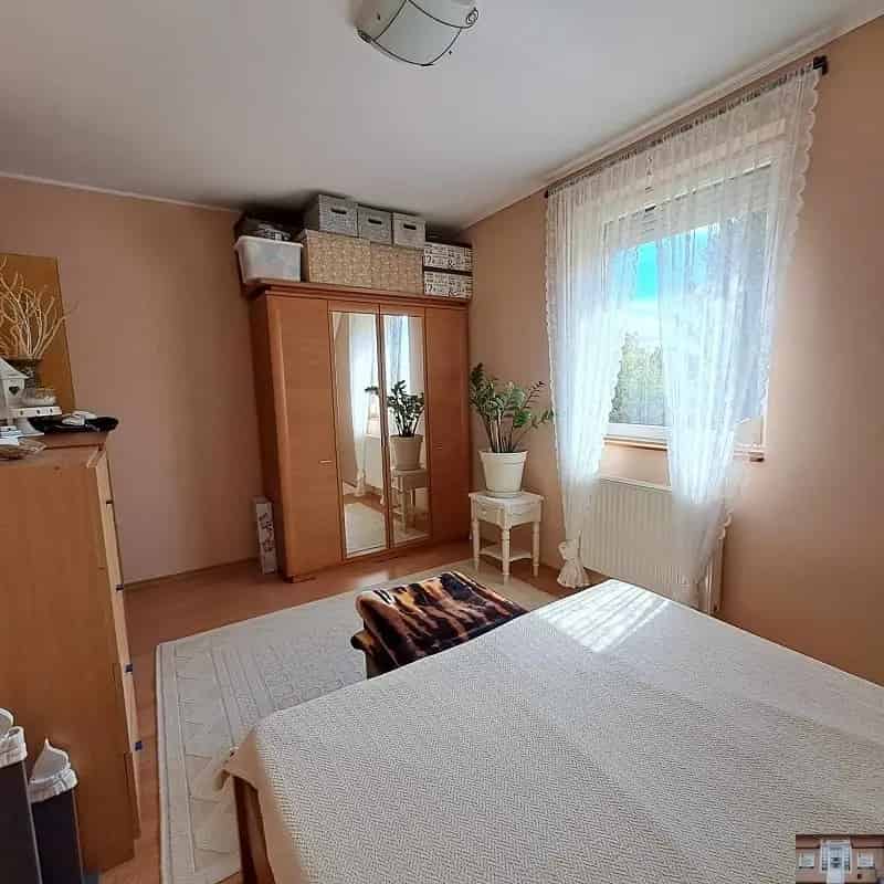 Lakás Kiadó , Monori járás, Közép-Magyarország