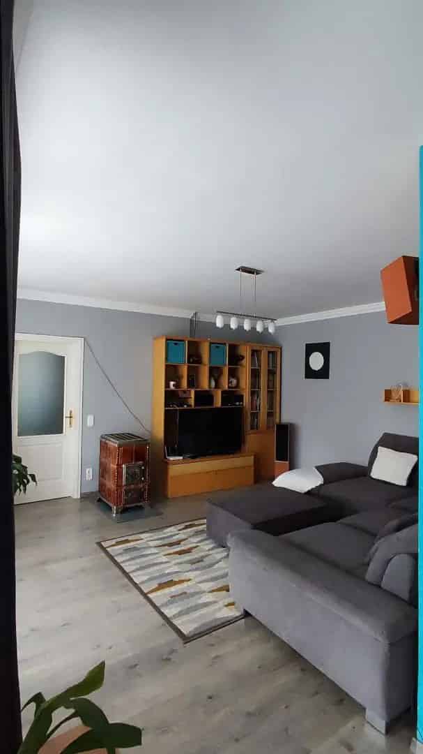 Ház Kiadó , Szentendrei járás, Közép-Magyarország