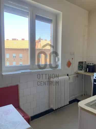 Szeged Belváros 2 szobás 4 emelet eladó lakás