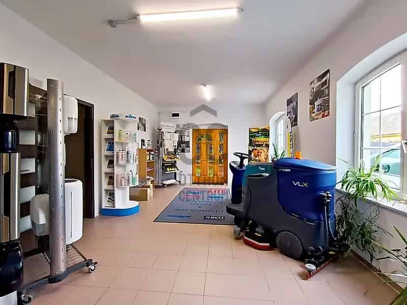 Üzleti célú Kiadó , Budapest, Közép-Magyarország