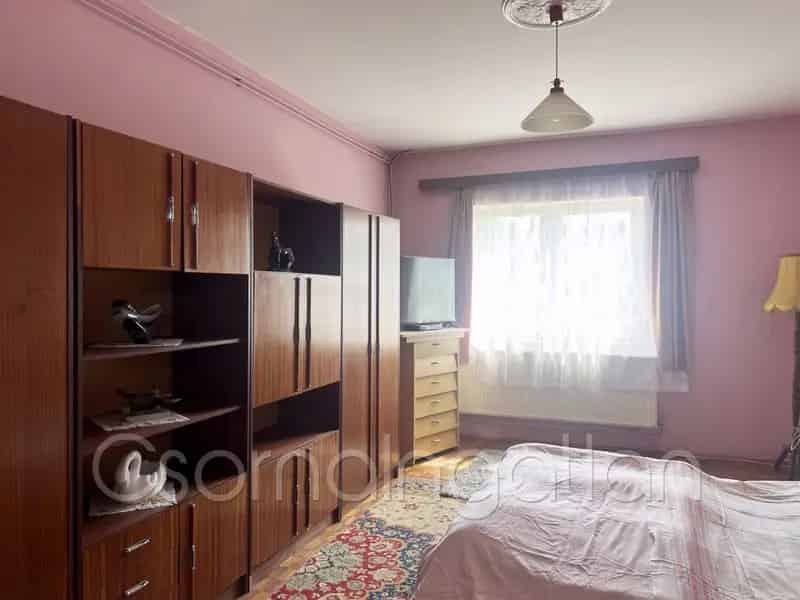 Ház Kiadó , Csornai járás, Dunántúl