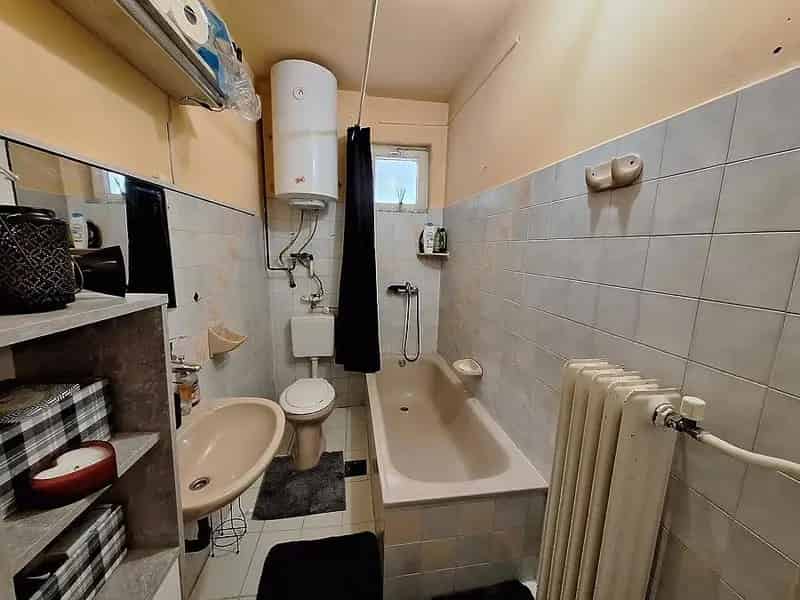 Ház Kiadó , Dunakeszi járás, Közép-Magyarország