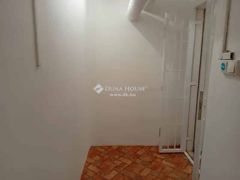 Üzleti célú Kiadó , Budapest, Közép-Magyarország