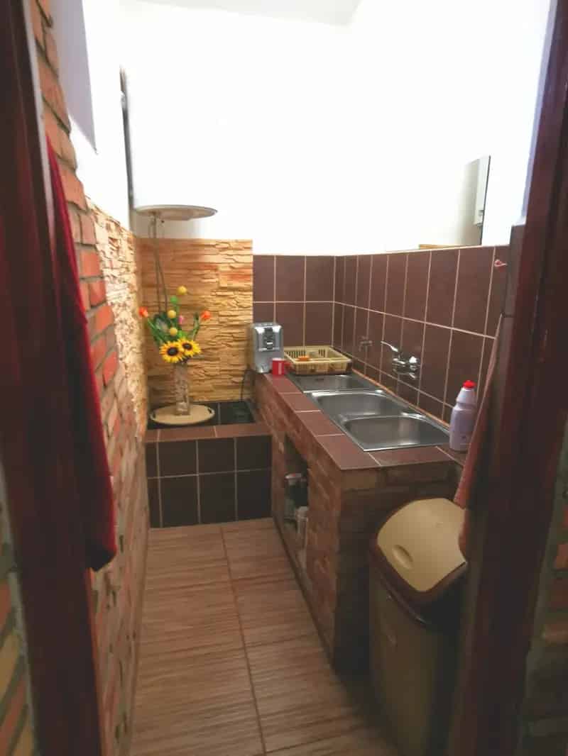 Ház Kiadó , Esztergomi járás, Dunántúl