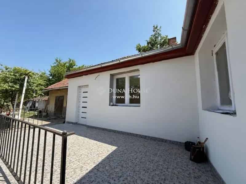 Ház Eladó , Cegléd, Közép-Magyarország