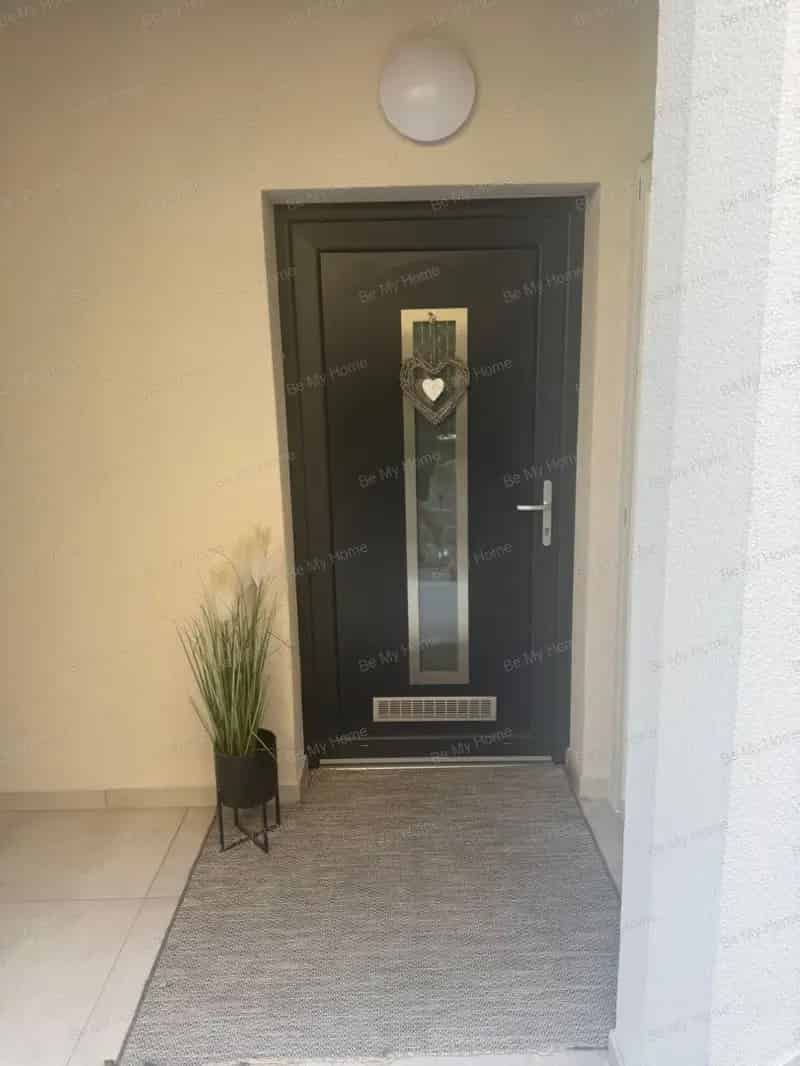Szentendre 92nm-es földszinti lakás 20nm terasszal és saját kerttel