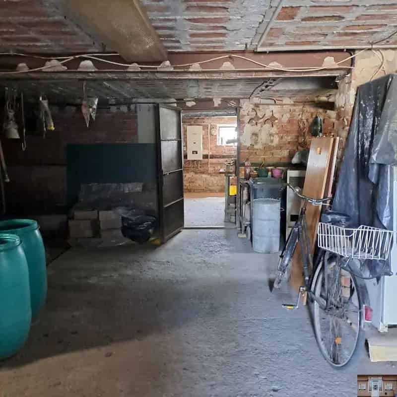 Ház Kiadó , Monori járás, Közép-Magyarország
