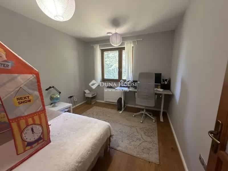 Ház Kiadó , Pilisvörösvári járás, Közép-Magyarország