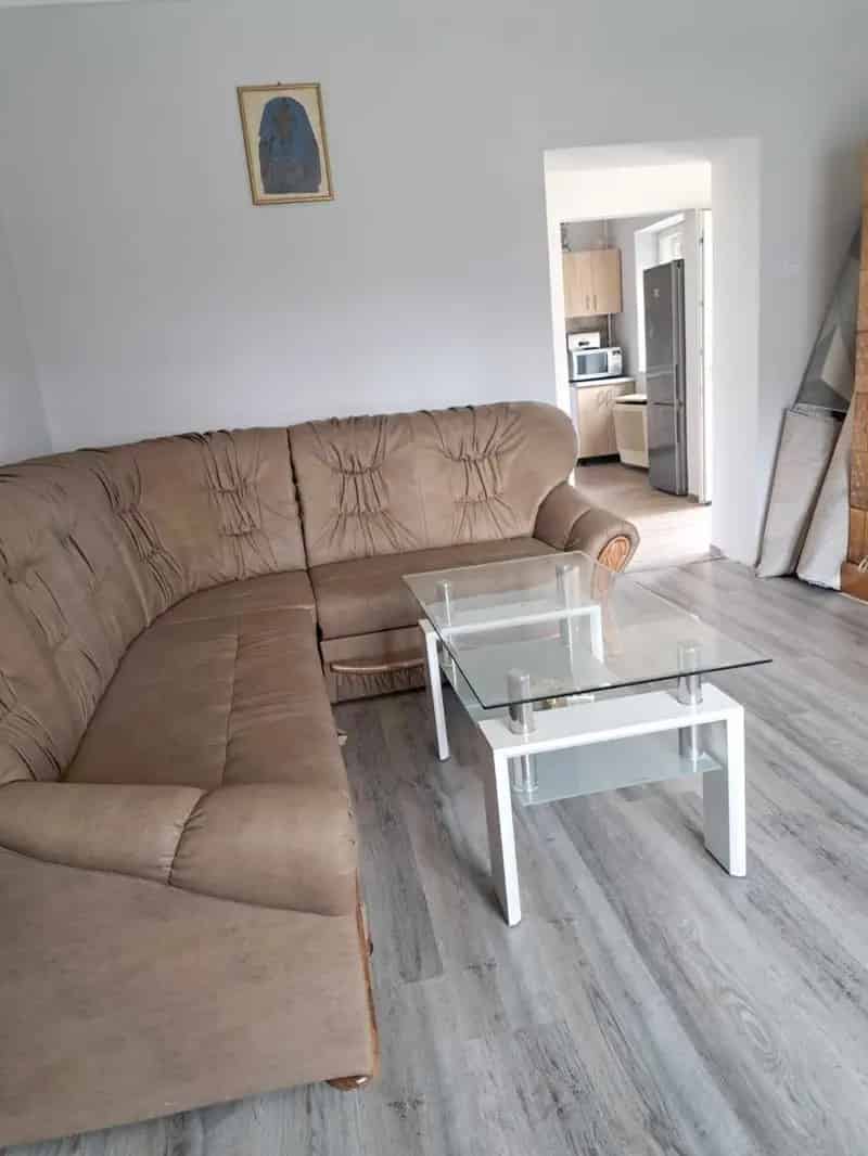 Ház Kiadó , Muskotály utca, Nyíregyháza, Alföld és Észak