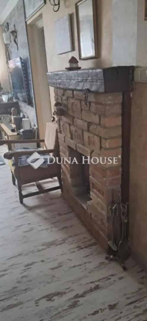 Ház Kiadó , Váci járás, Közép-Magyarország