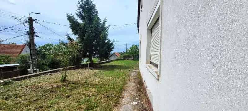 Ház Kiadó , Balatonfüredi járás, Dunántúl