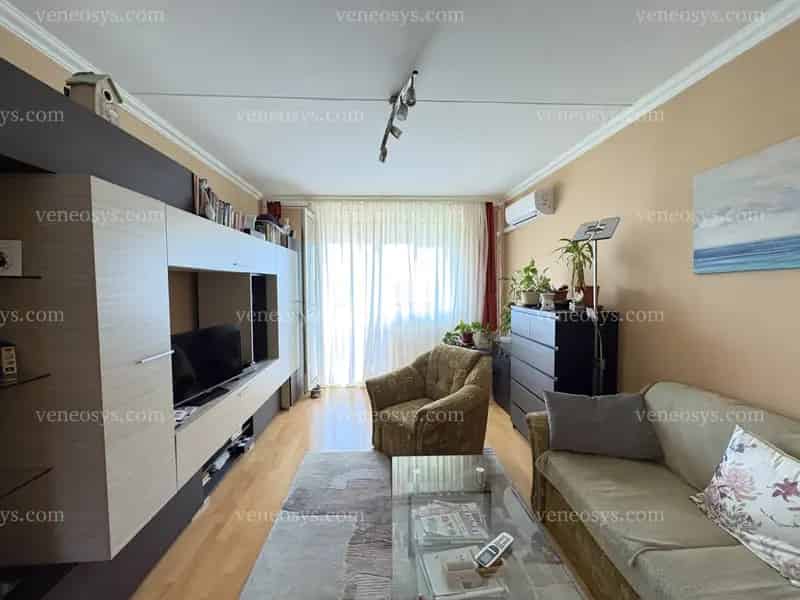 Sürgősen eladó! 2 szobás erkélyes lakás Miskolcon – Felsőruzsin körút, panorámával! 📍 Csendes, zöldövezeti rész – mégis közel mindenhez!