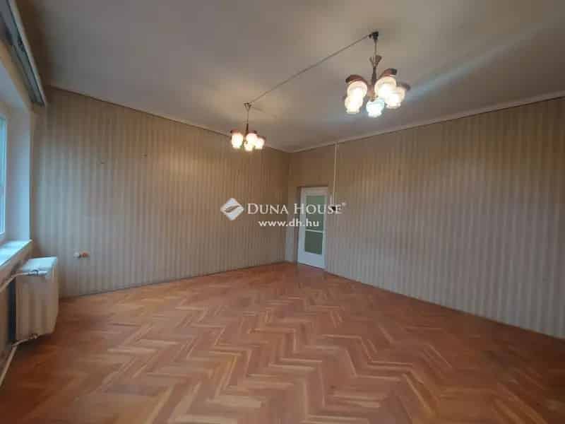 Üzleti célú Eladó , Szolnok, Alföld és Észak