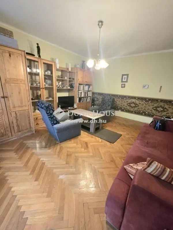 Lakás Kiadó , 9, Bajcsy-Zsilinszky utca, Pécs, Dunántúl