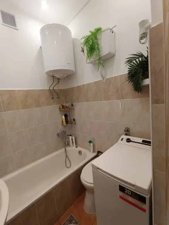 Ház Kiadó , Budapest, Közép-Magyarország
