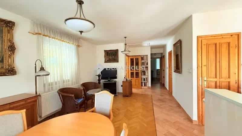 Ház Kiadó , Szentendrei járás, Közép-Magyarország