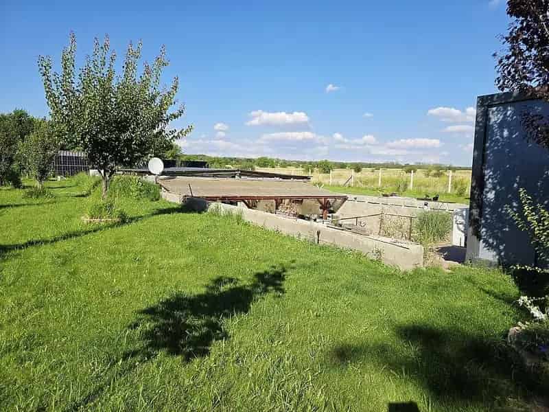 Telek Kiadó , Dunakeszi járás, Közép-Magyarország