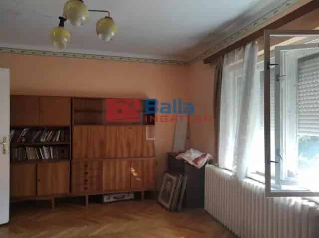 Pécs , Jácint utca