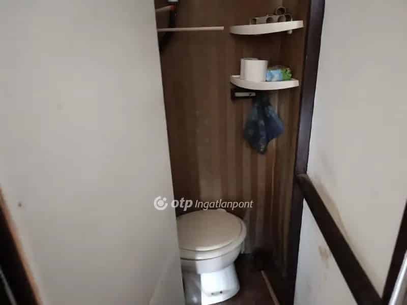 Telek Kiadó , Szigetszentmiklósi járás, Közép-Magyarország