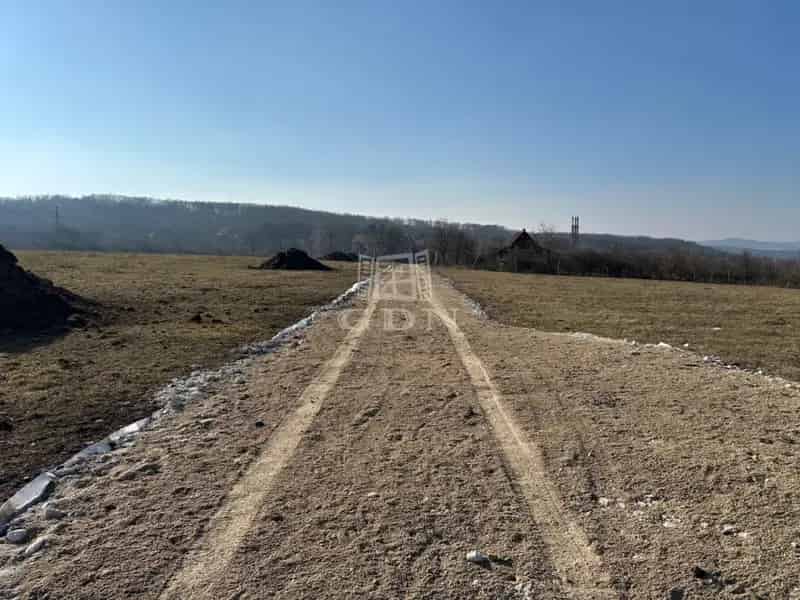 Telek Kiadó , Verőce, Közép-Magyarország