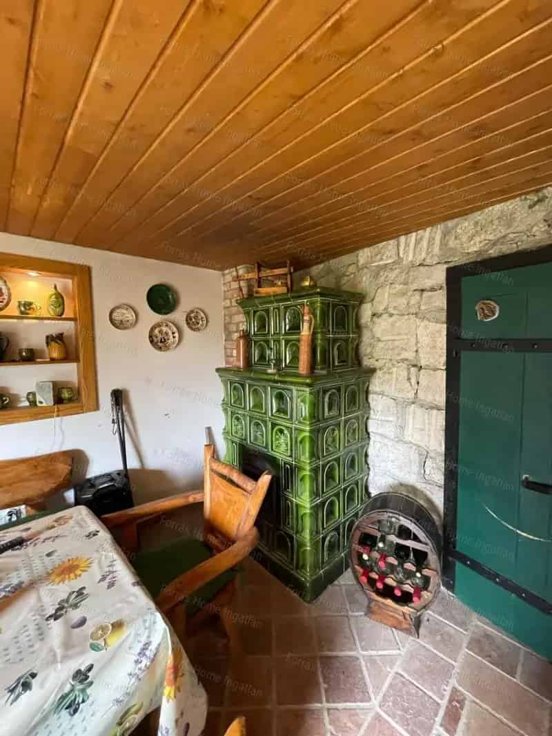 Ház Kiadó , Esztergomi járás, Dunántúl