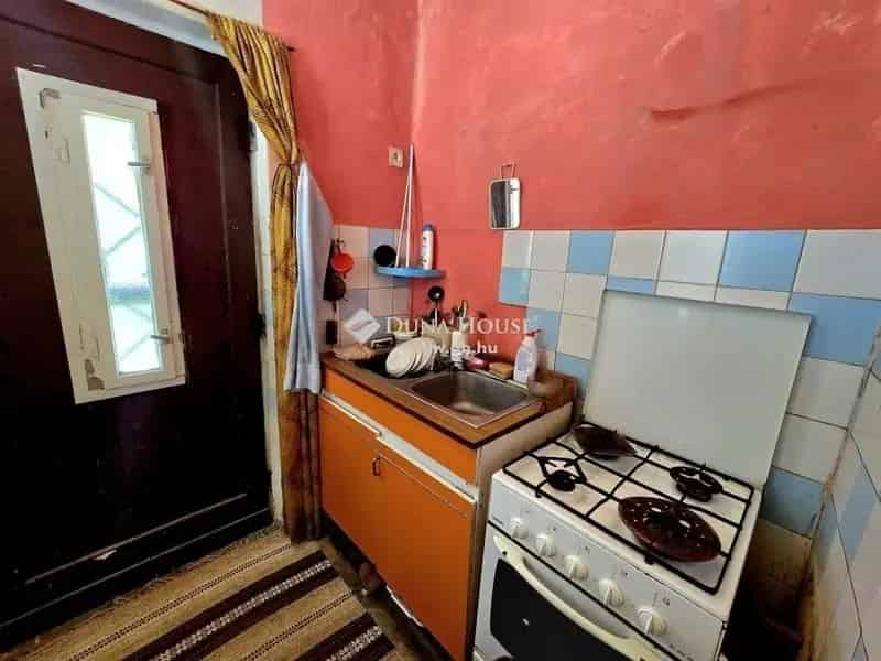 Bicsérd családi ház eladó 3700 nm-es telken