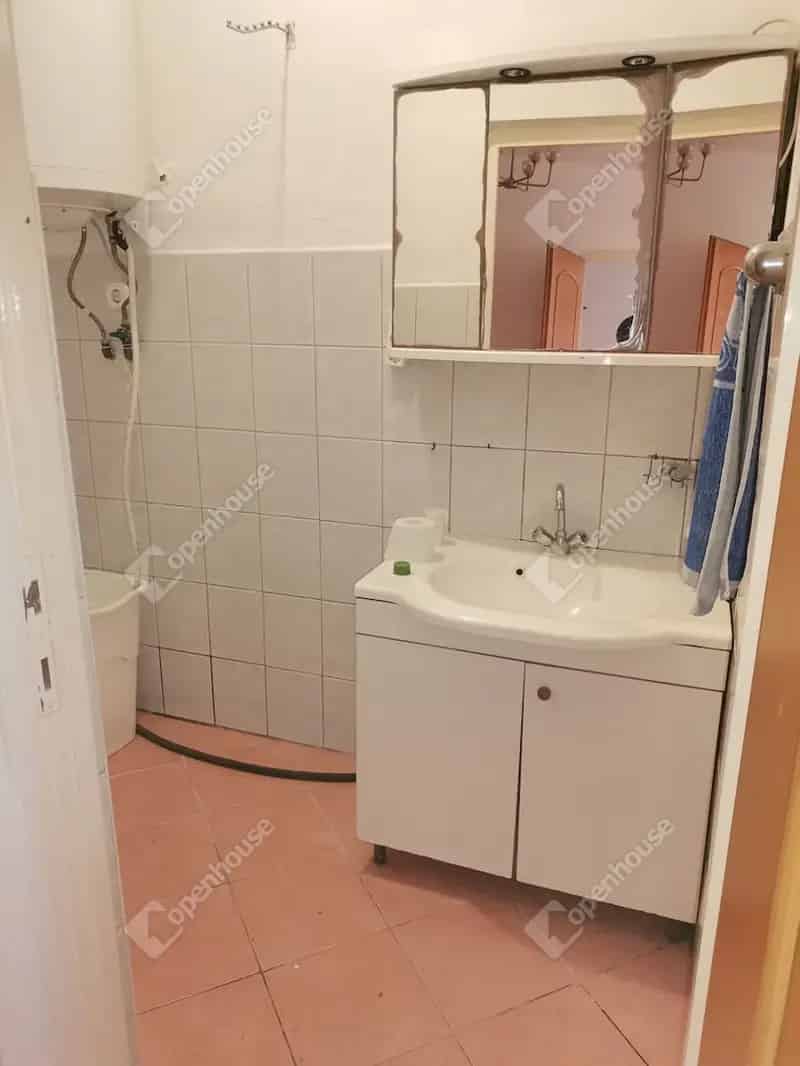 Ház Kiadó , Komáromi járás, Dunántúl