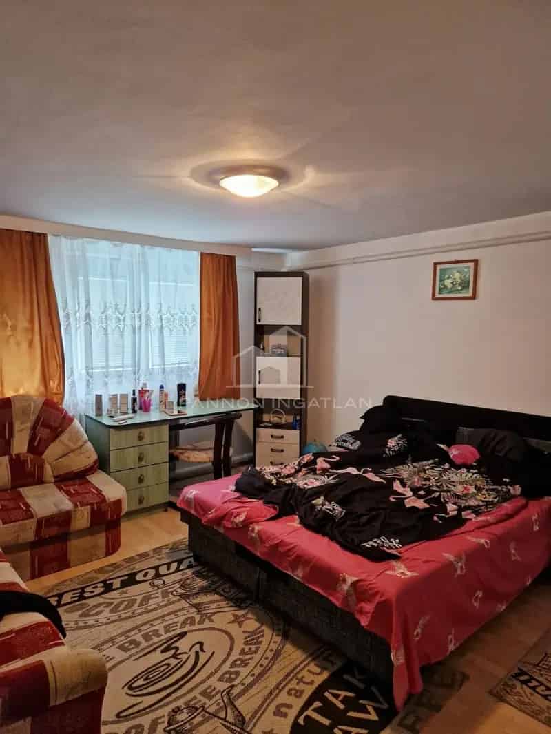 Ház Kiadó , Balatonalmádi járás, Dunántúl