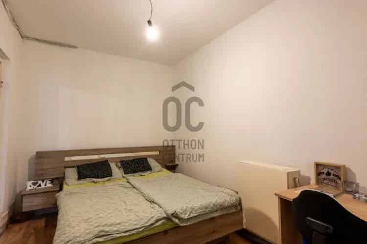 Várpalotai eladó panel lakás, H502201