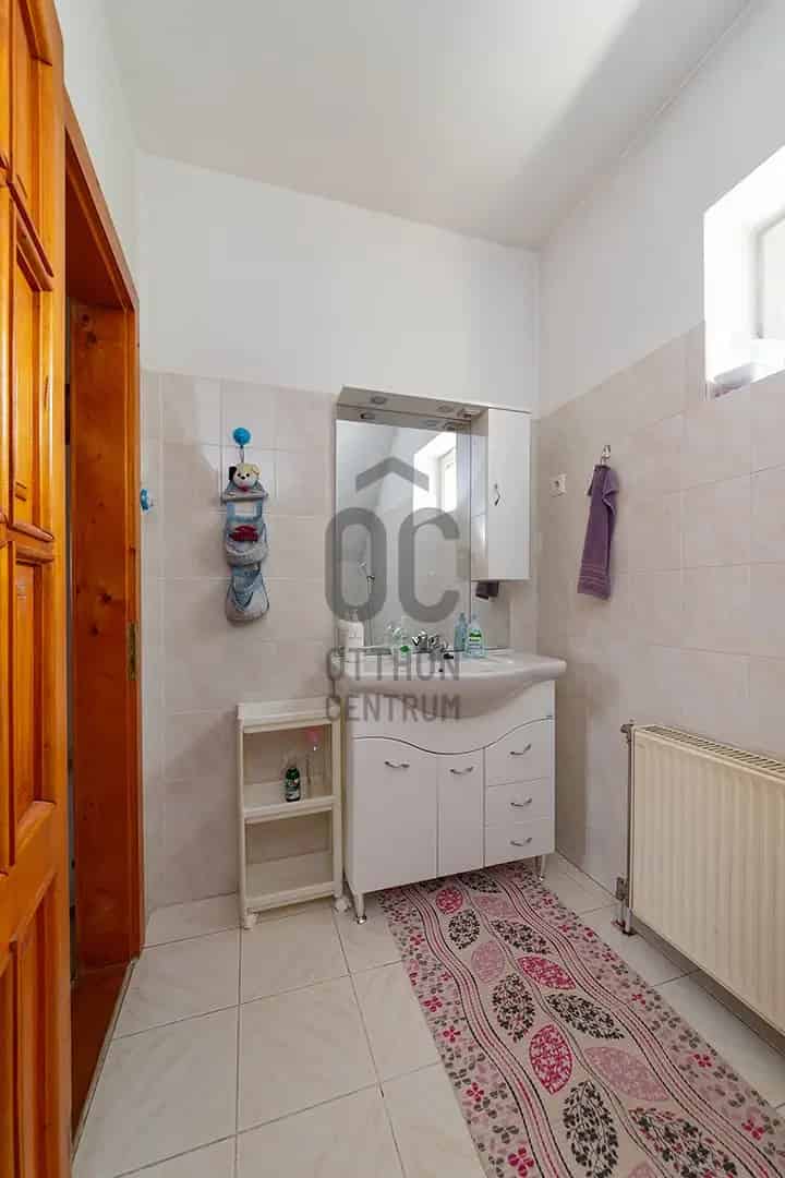 Ház Kiadó , Budapest, Közép-Magyarország