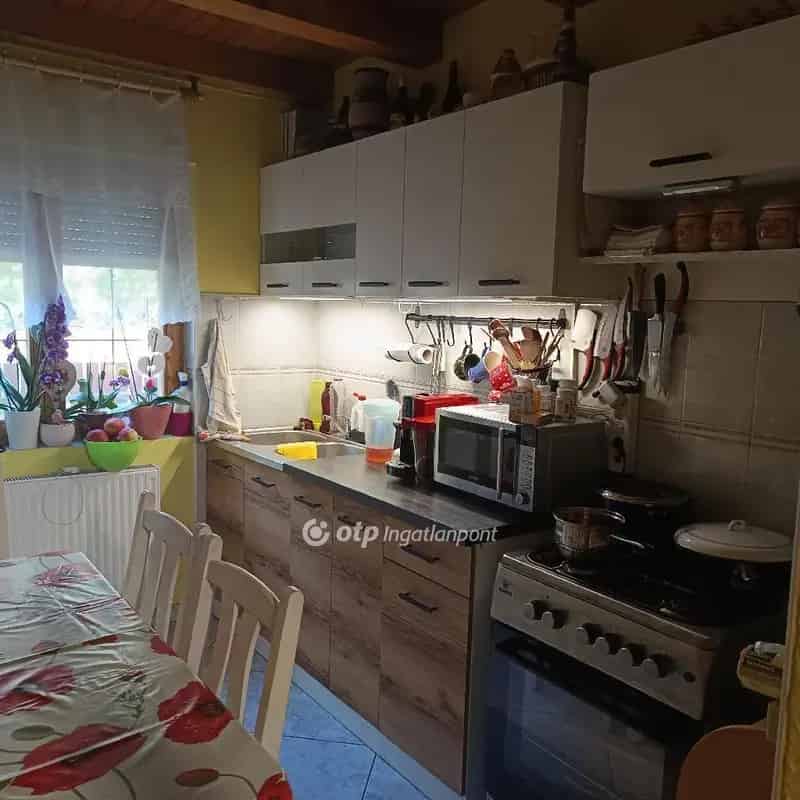 Ház Kiadó , Budapest, Közép-Magyarország