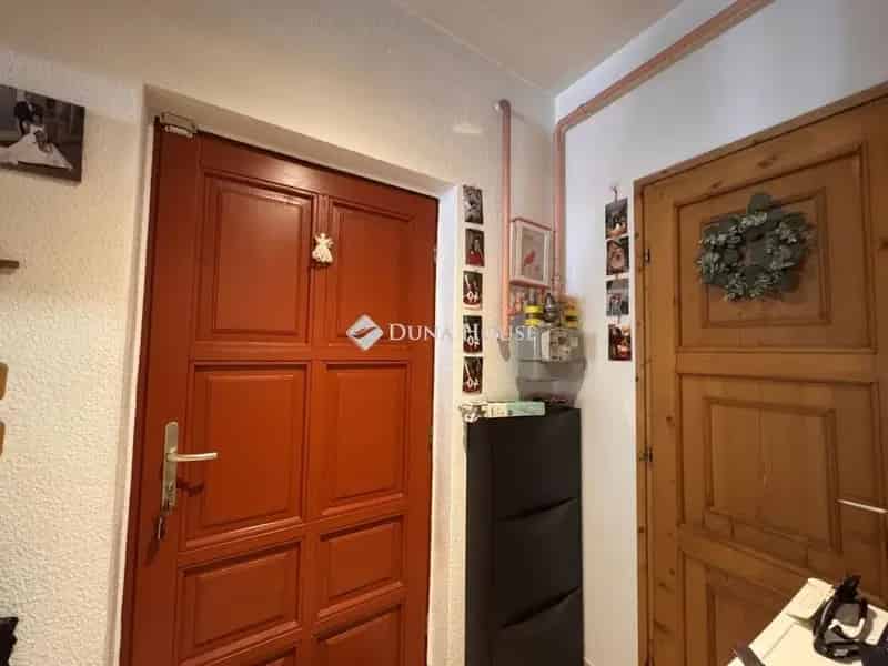 Budapest 3 ker Csillaghegy családi ház medence eladó