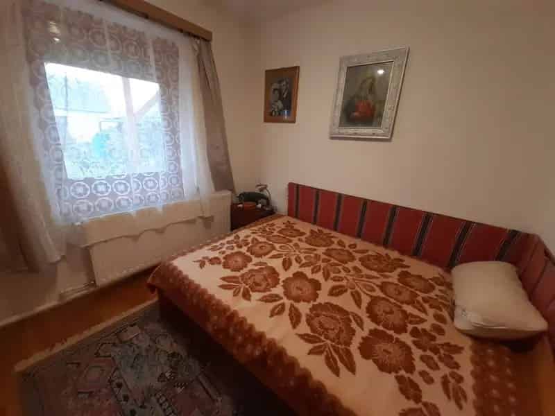 Ház Kiadó , Balatonfüredi járás, Dunántúl