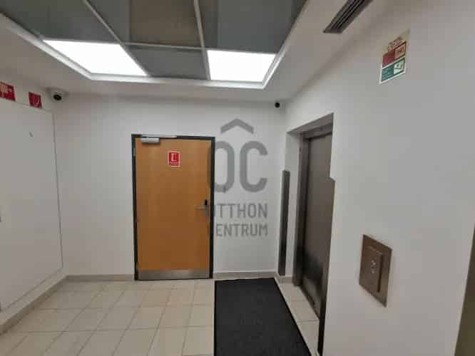 Budapest I. kerületi kiadó kereskedelmi ingatlan, UZ018822