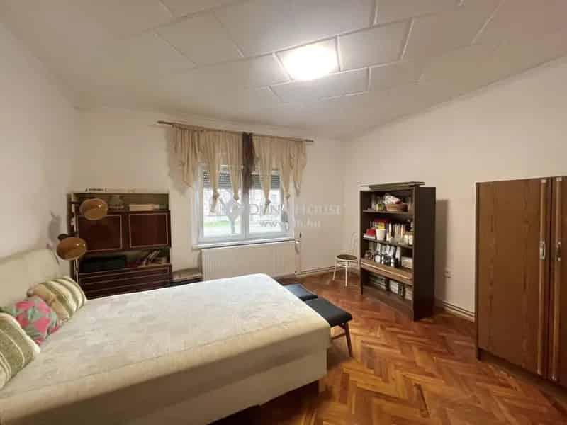 Ház Eladó , Veszprém, Dunántúl
