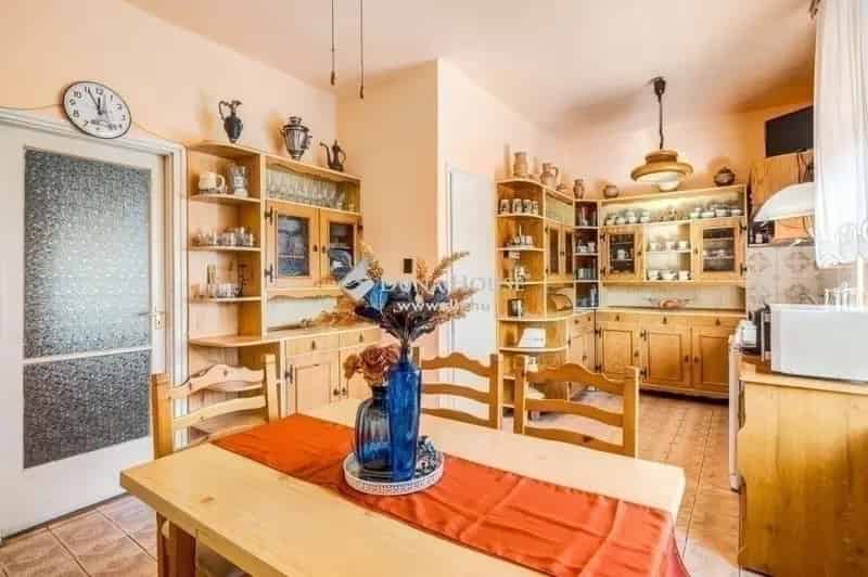 Ház Kiadó , Budapest, Közép-Magyarország
