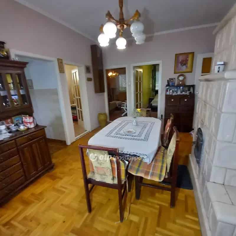 Ház Kiadó , Szekszárdi járás, Dunántúl