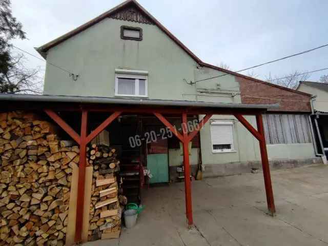 Ház Kiadó , Mohácsi járás, Dunántúl