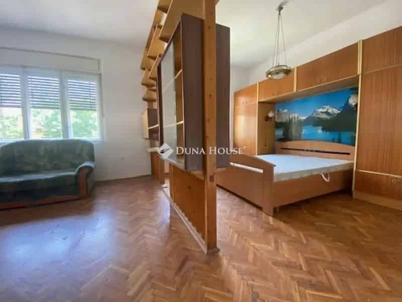 Ház Kiadó , Budapest, Közép-Magyarország